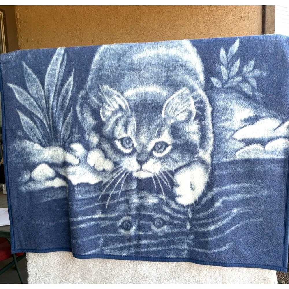 Vintage Biederlack Blue White Cat Kitty Reversible Blanket Made USA 47